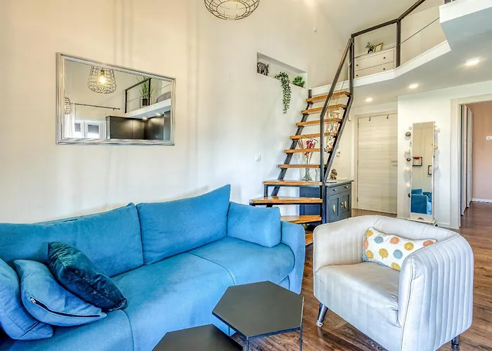 Aki アパート マリンスカ