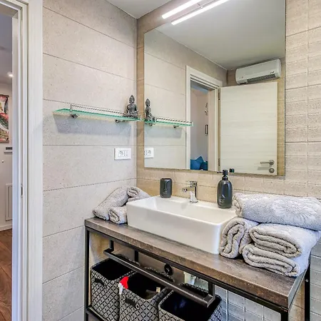 Aki Apartment Malinska